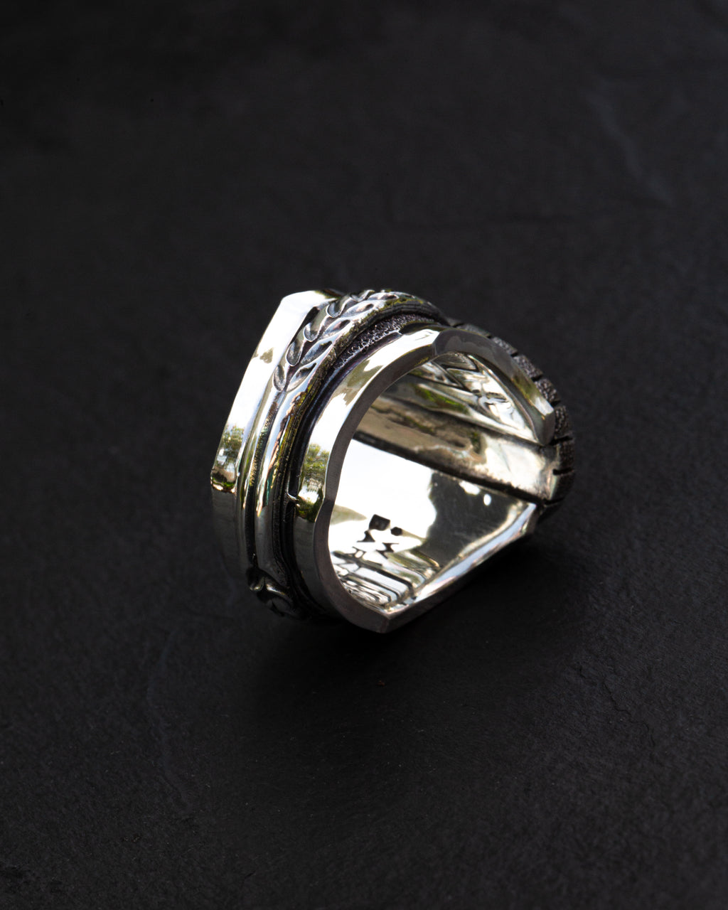 Heavy Duty Size 10 Natural Chrysoprase Ring With Picket Style Castellated Bezel