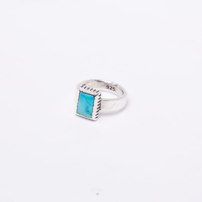 Size 7.5 Natural Carico Lake Turquoise Ring With Castellated Bezel Simple Smooth Band